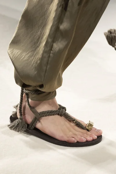 Look 2